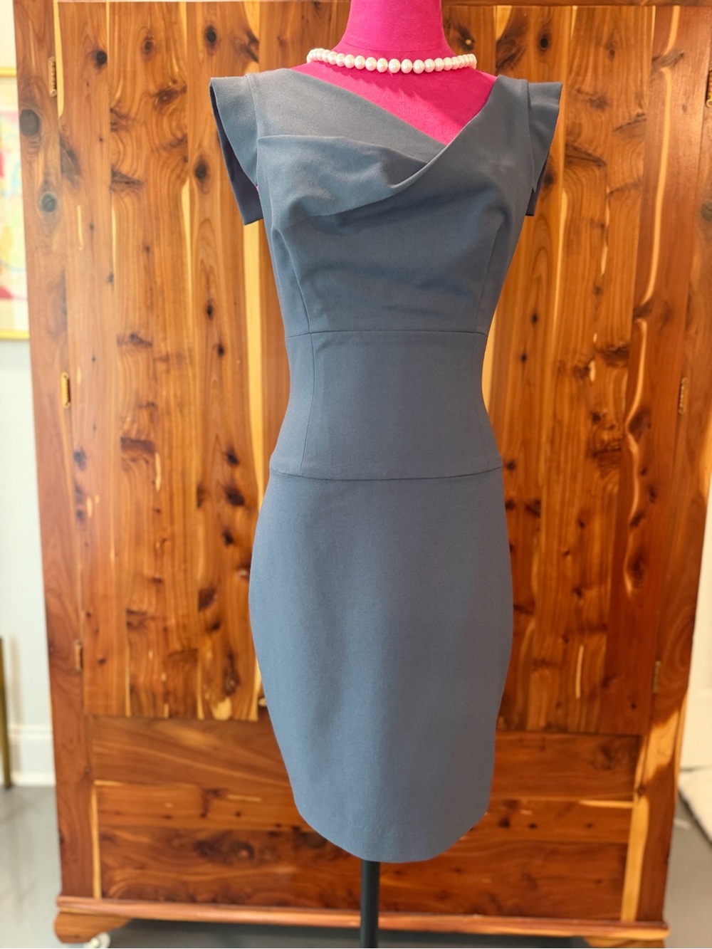 Black Halo Slate Gray Cowl-Neck Sheath Dress in Size 4